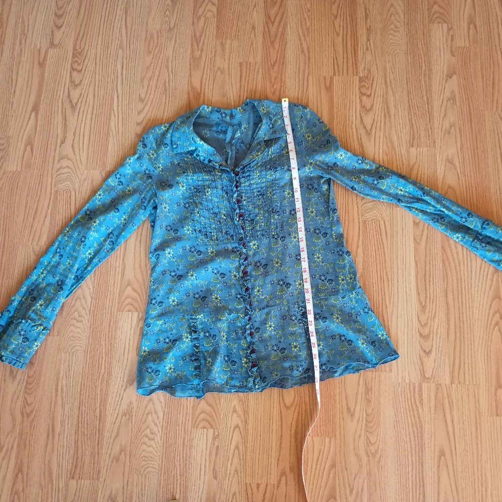 Blue Floral Button Down Size Large